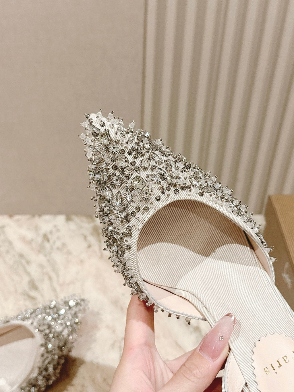EMBELLISHED QUEENISSIMA SLINGBACK PUMPS 95MM IN WHITE GLITTER CALFSKIN