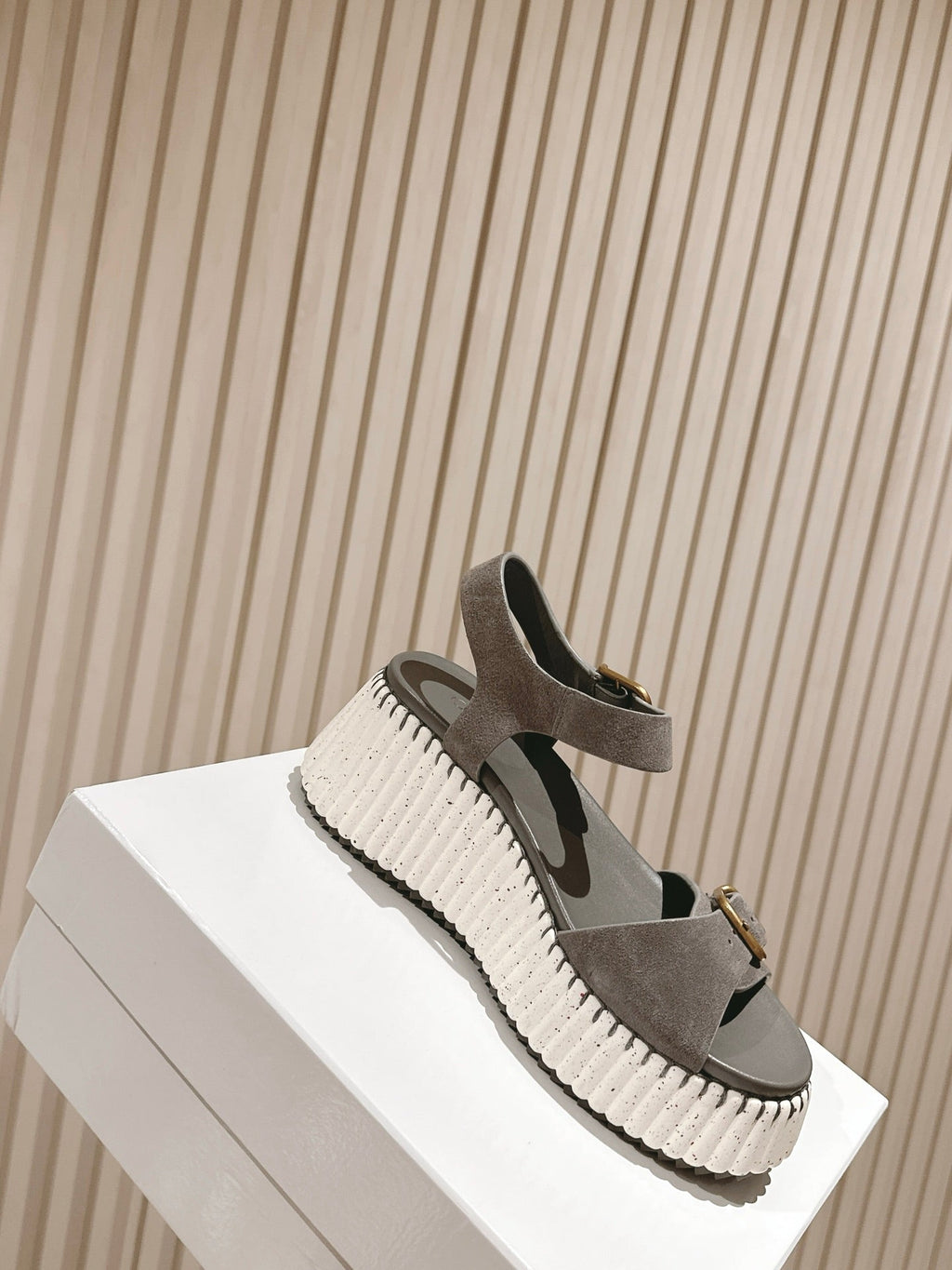 CHLOÉ 26S HIGH-HEELED SANDALS IN GREY LAMBSKIN AND SUEDE