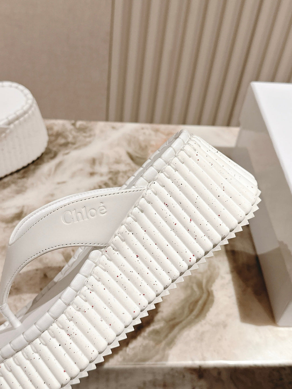 CHLOÉ 26S PLATFORM FLIP-FLOPS IN WHITE LAMBSKIN