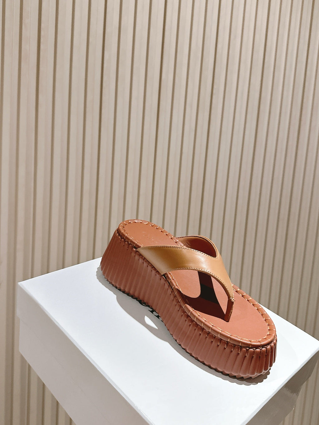 CHLOÉ 26S PLATFORM FLIP-FLOPS IN BROWN LAMBSKIN