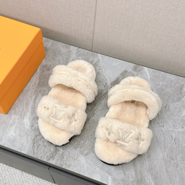 LV MULE SANDALS IN LIGHT BEIGE SHEARLING