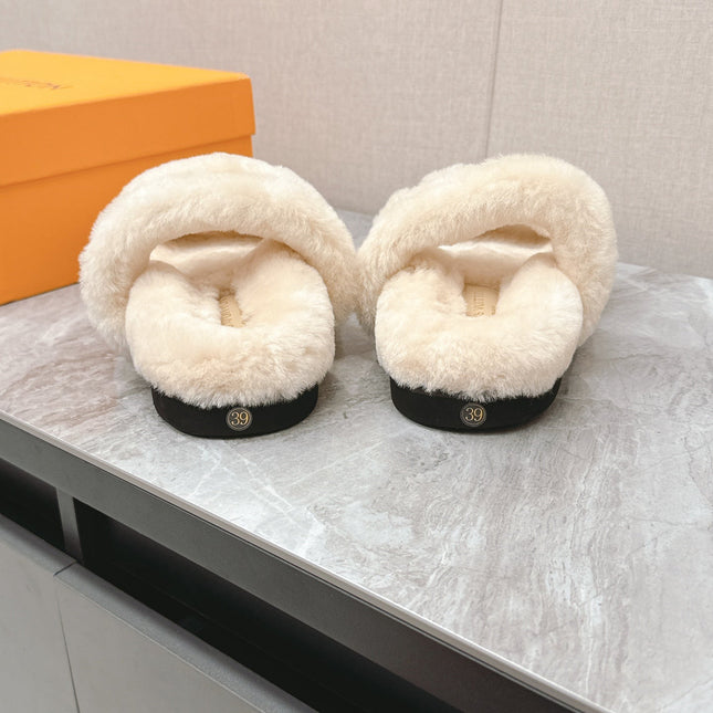 LV MULE SANDALS IN LIGHT BEIGE SHEARLING