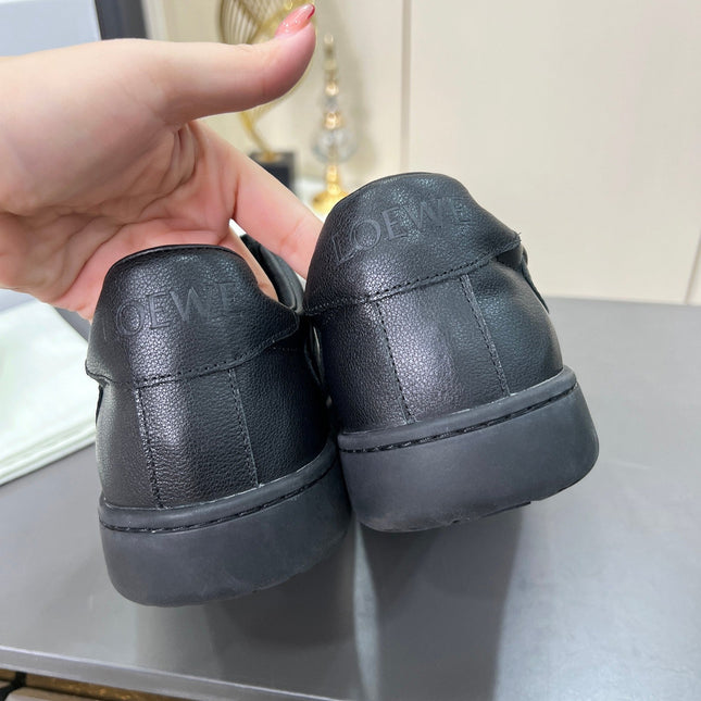 LOEWE 26S LOW TOP SNEAKERS IN BLACK CALFSKIN WITH CHARM LACES