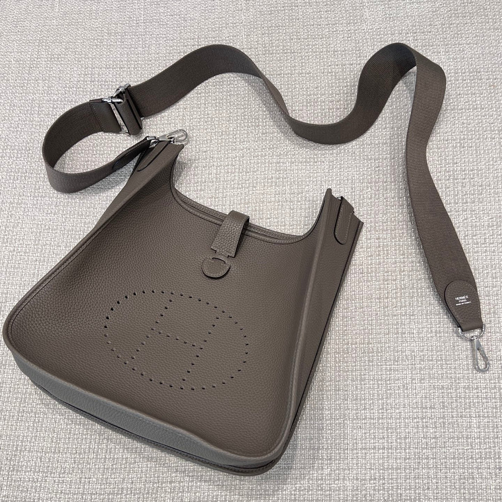 HM 26S EVELYNE BAG 29CM IN DARK BROWN CALFSKIN