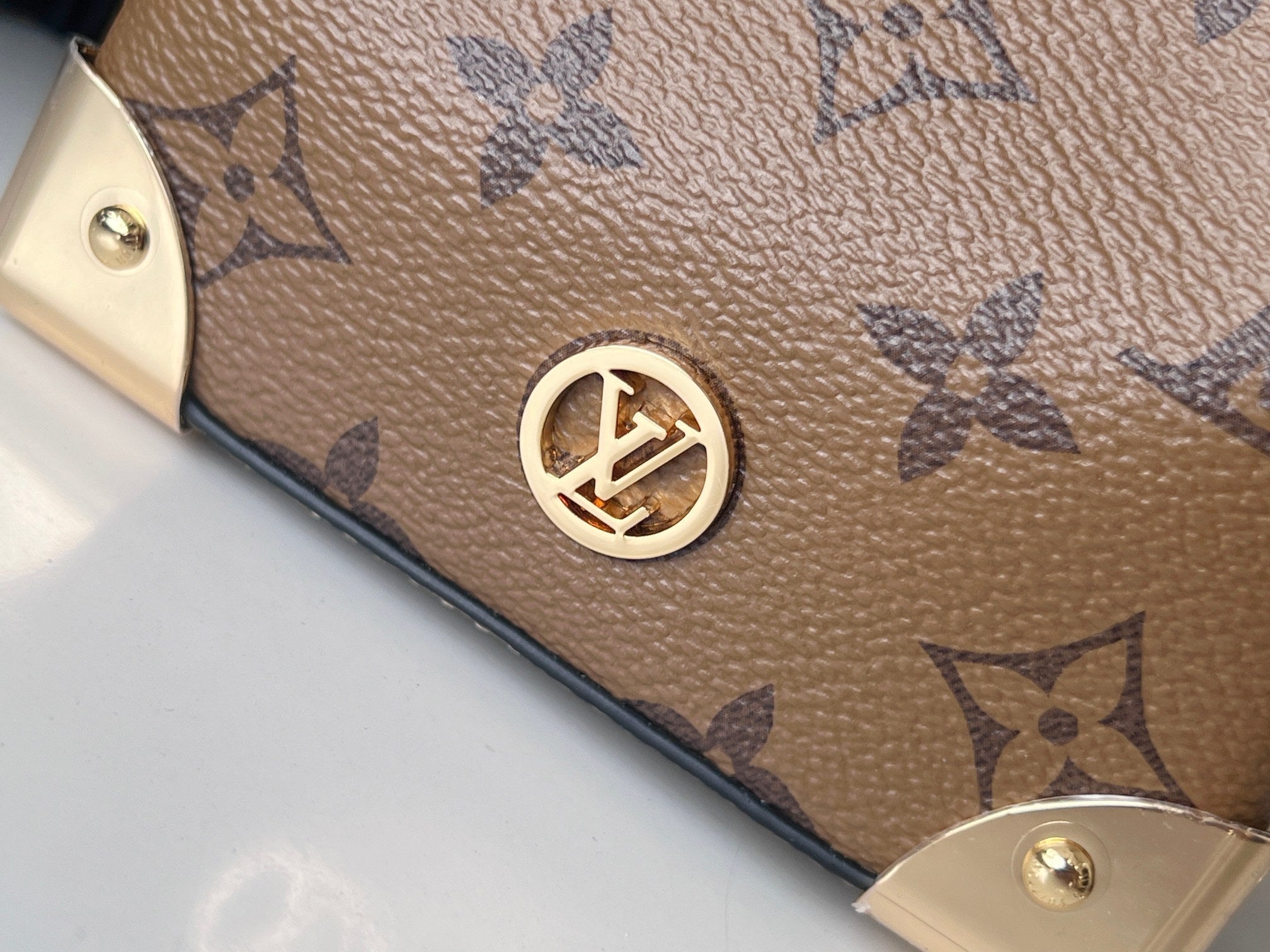 NOE PURSE 11.5 NANO CHARM BROWN MONOGRAM REVERSE CANVAS