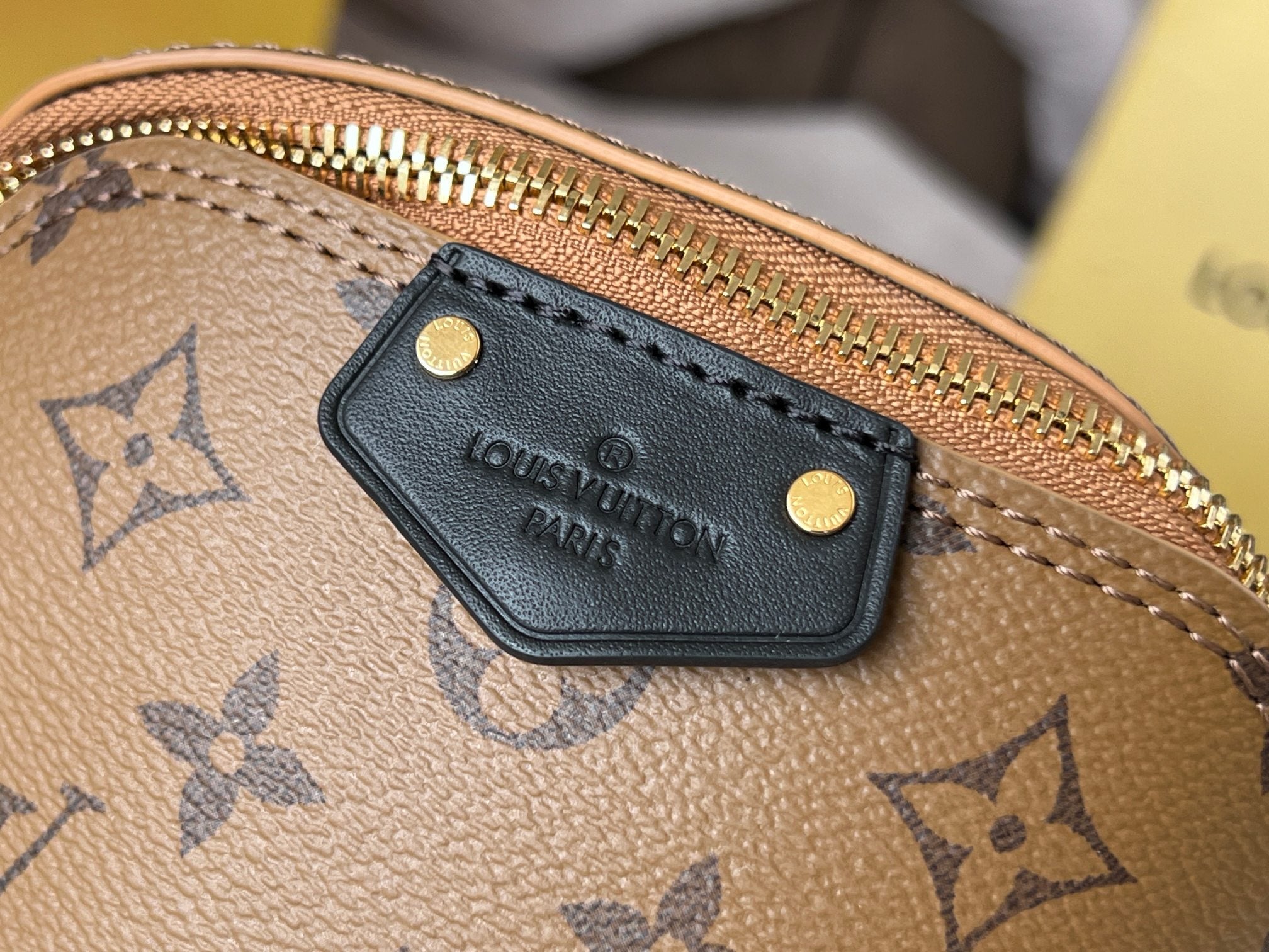 LV 25S JUST IN CASE 14 IN BROWN MONOGRAM CANVAS LEATHER TRIM BLACK