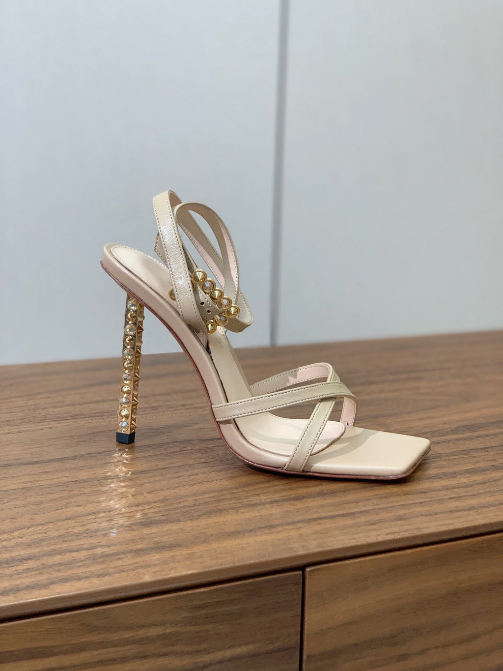 GIANVITO ROSSI 26S CRYSTAL HEELS 105 MM IN BEIGE LAMBSKIN