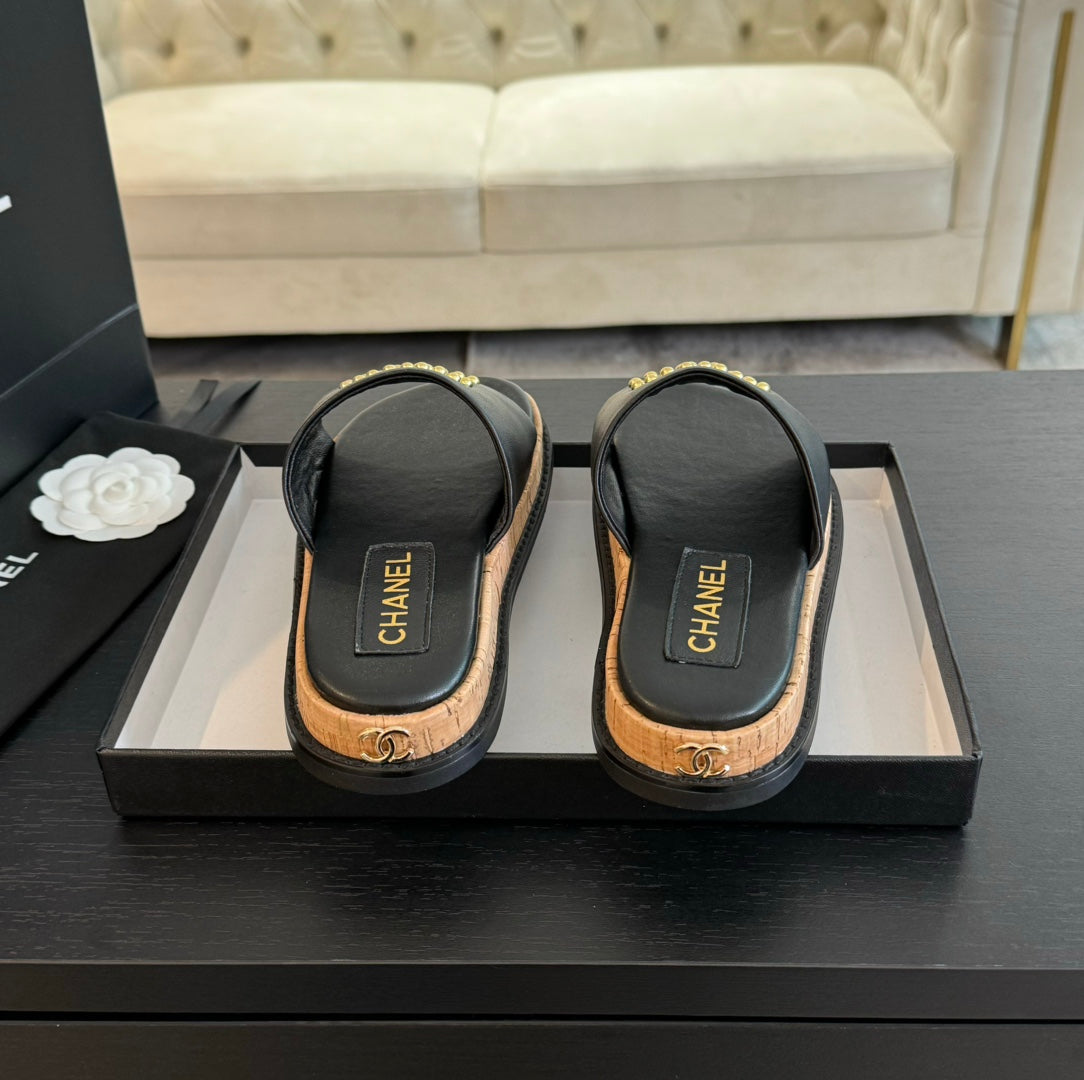 Double C Wood Grain Platform Slippers Black Sheepskin