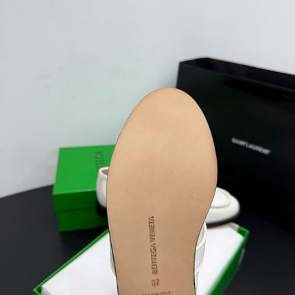 BOTTEGA VENETA 26S LOAFERS IN WHITE GRAINED CALFSKIN WITH GOLD HARDWARE