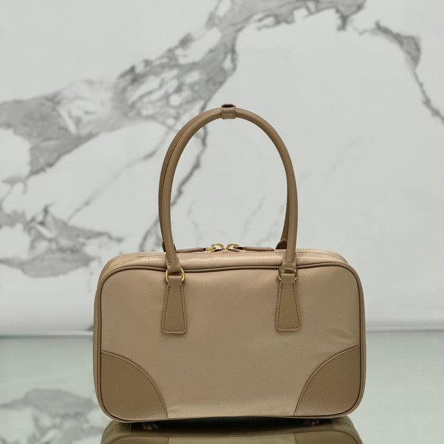 MEDIUM TOP HANDLE BAG 30 IN DRIED MOSS NYLON AND CALFSKIN TRIM