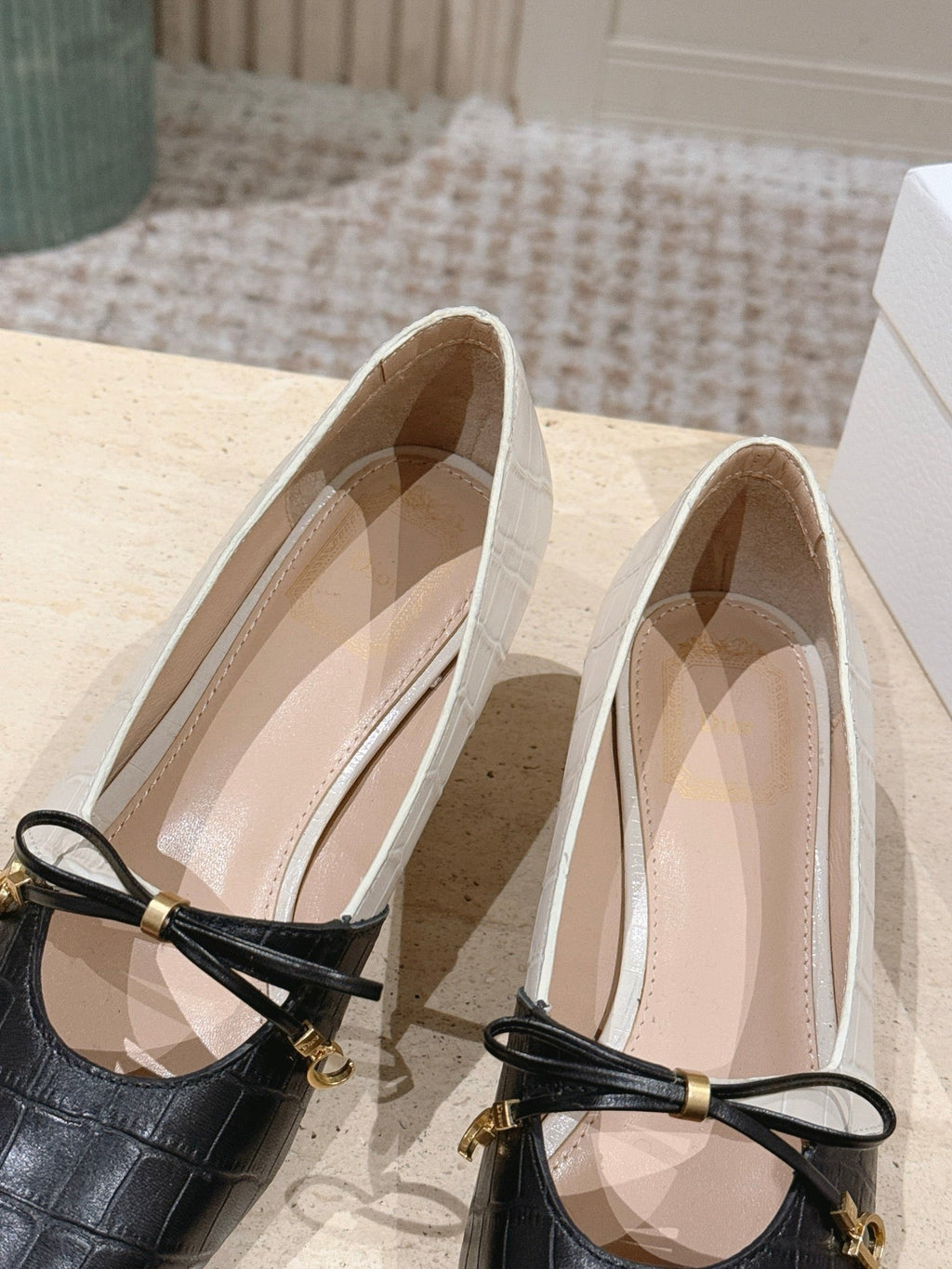 DIOR 26S MARY JANE 40MM IN BLACK AND WHITE CROCODILE EMBOSSED CALFSKIN KITTEN HEELS
