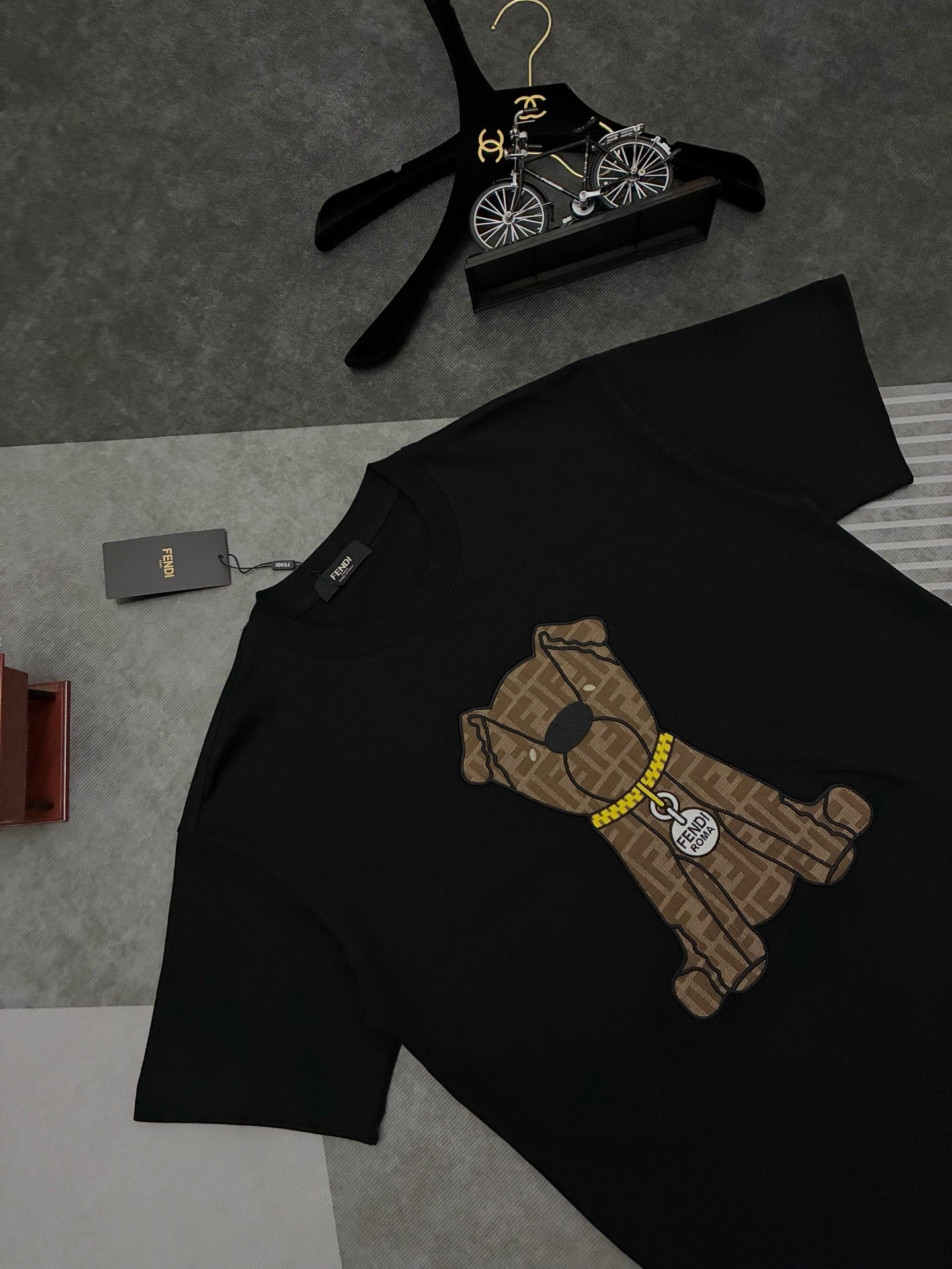 FENDI 26S SHORT SLEEVE T-SHIRT 066