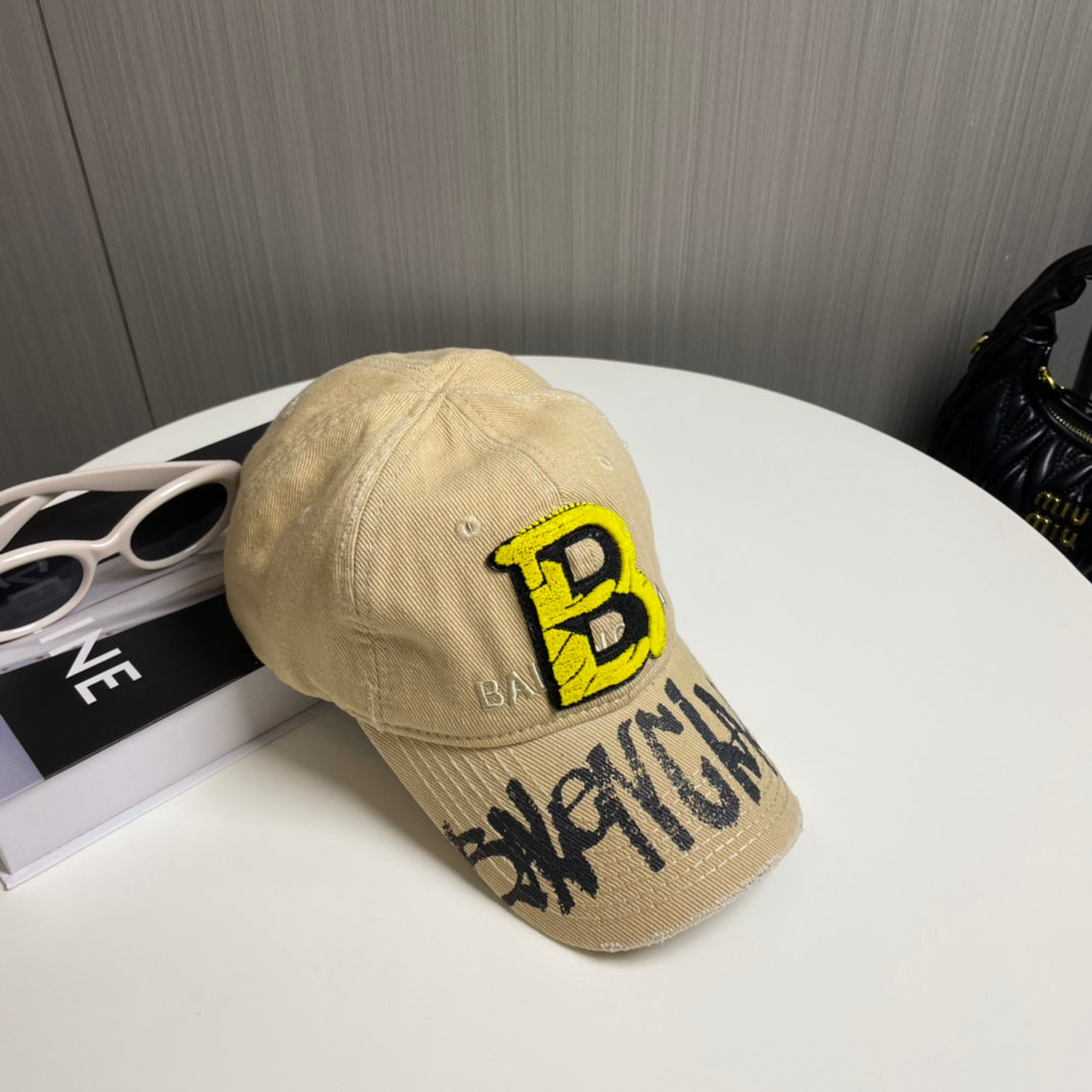 EMBROIDERED BASEBALL CAP IN BEIGE CANVAS