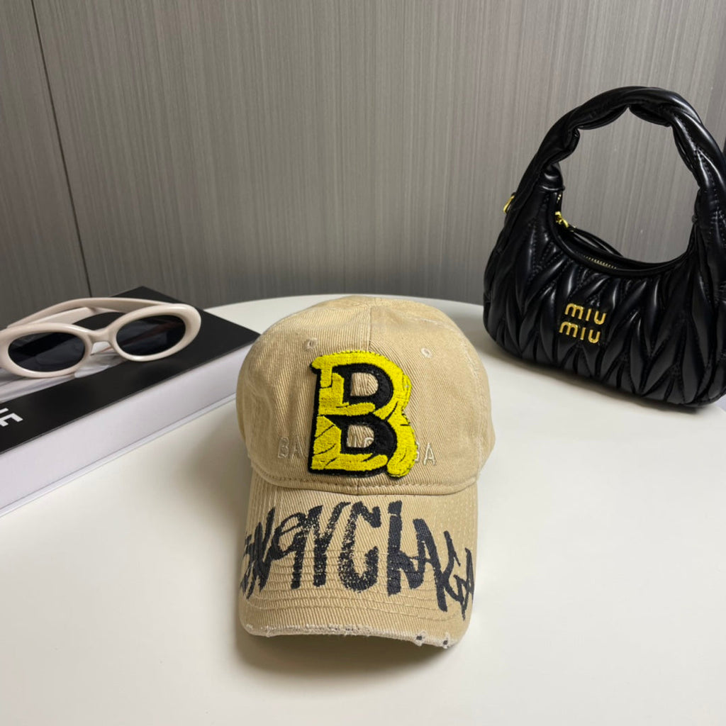 EMBROIDERED BASEBALL CAP IN BEIGE CANVAS
