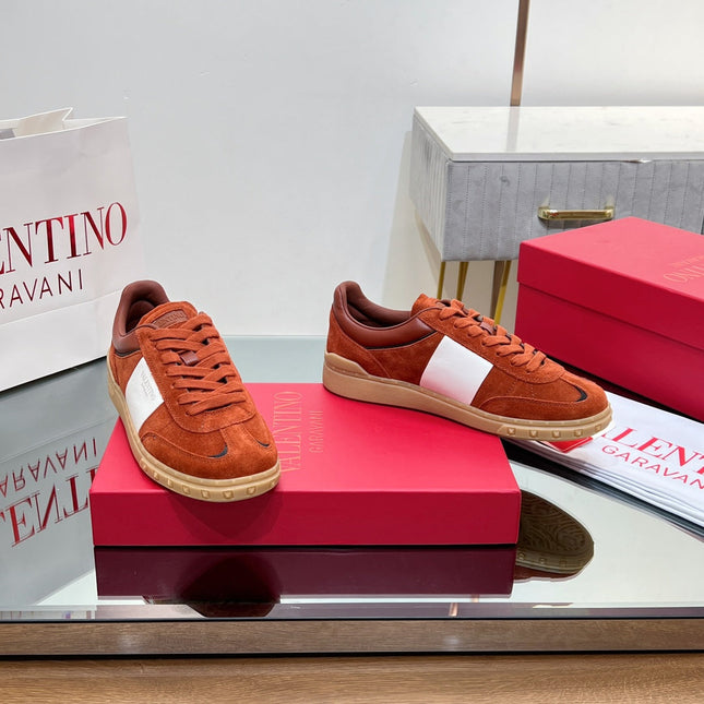 VALENTINO 25S UPVILLAGE SNEAKERS IN WHITE MIX DARK ORANGE SUEDE