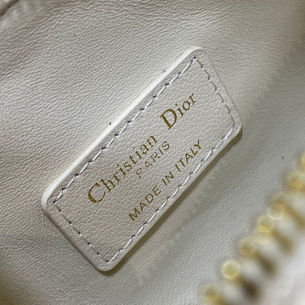 GROOVE 17 BAG IN WHITE CREAM MACROCANNAGE CALFSKIN WITH GOLD HARDWARE