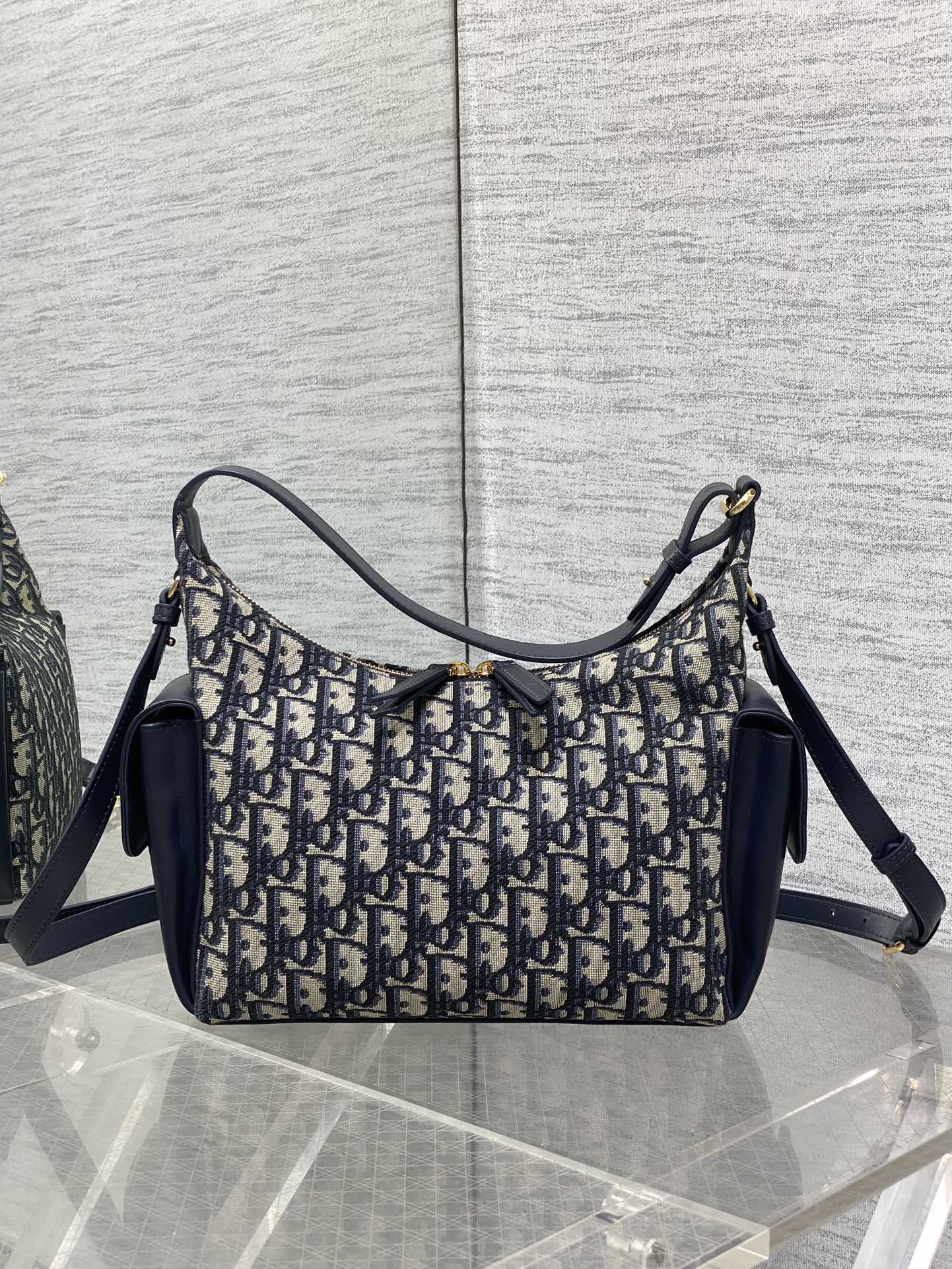DIOR 25S MEDIUM D-DREAM BAG 24 IN BLUE DIOR OBLIQUE JACQUARD AND SMOOTH CALFSKIN
