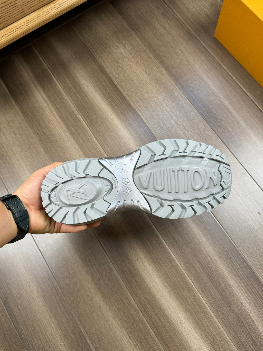 LV SPORT SNEAKER IN WHITE MIX GREY CALFSKIN WITH LOGO