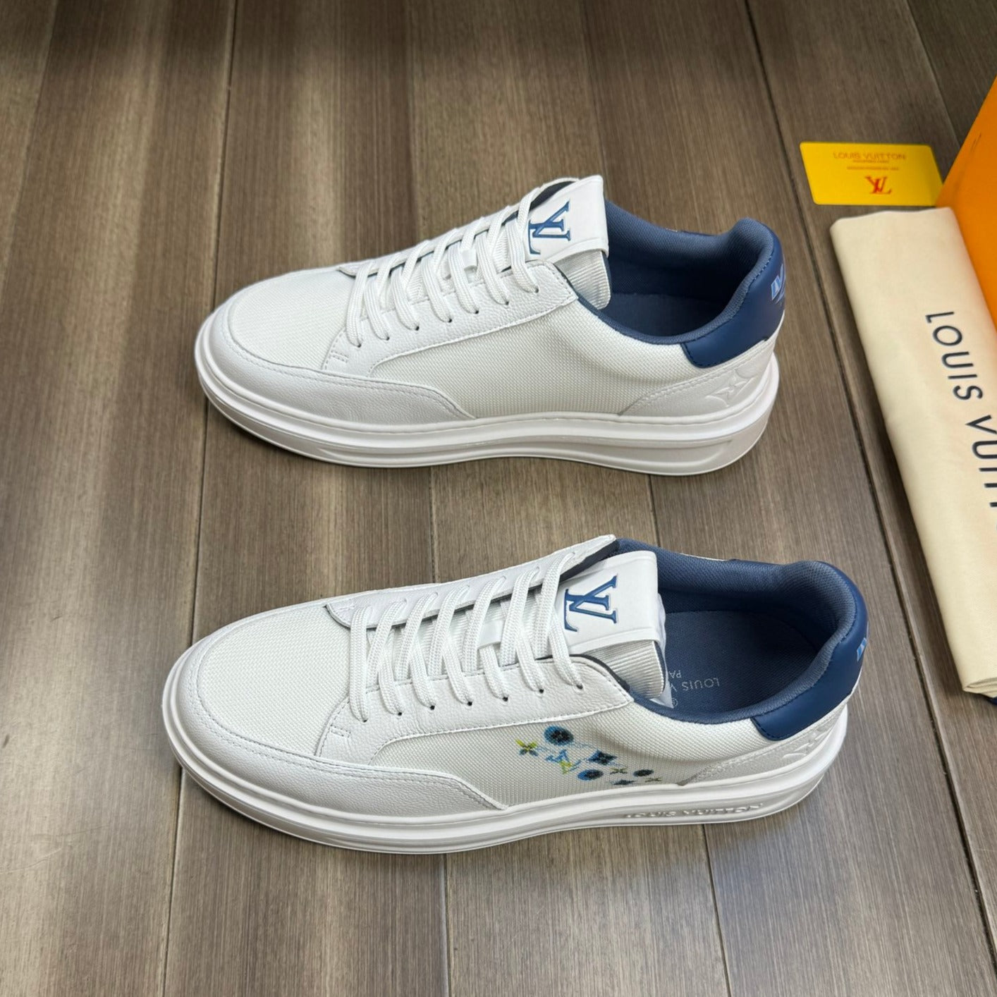 LV TRAINER SNEAKER WHITE MIX NAVY BLUE CALFSKIN AND BREATHABLE FABRIC