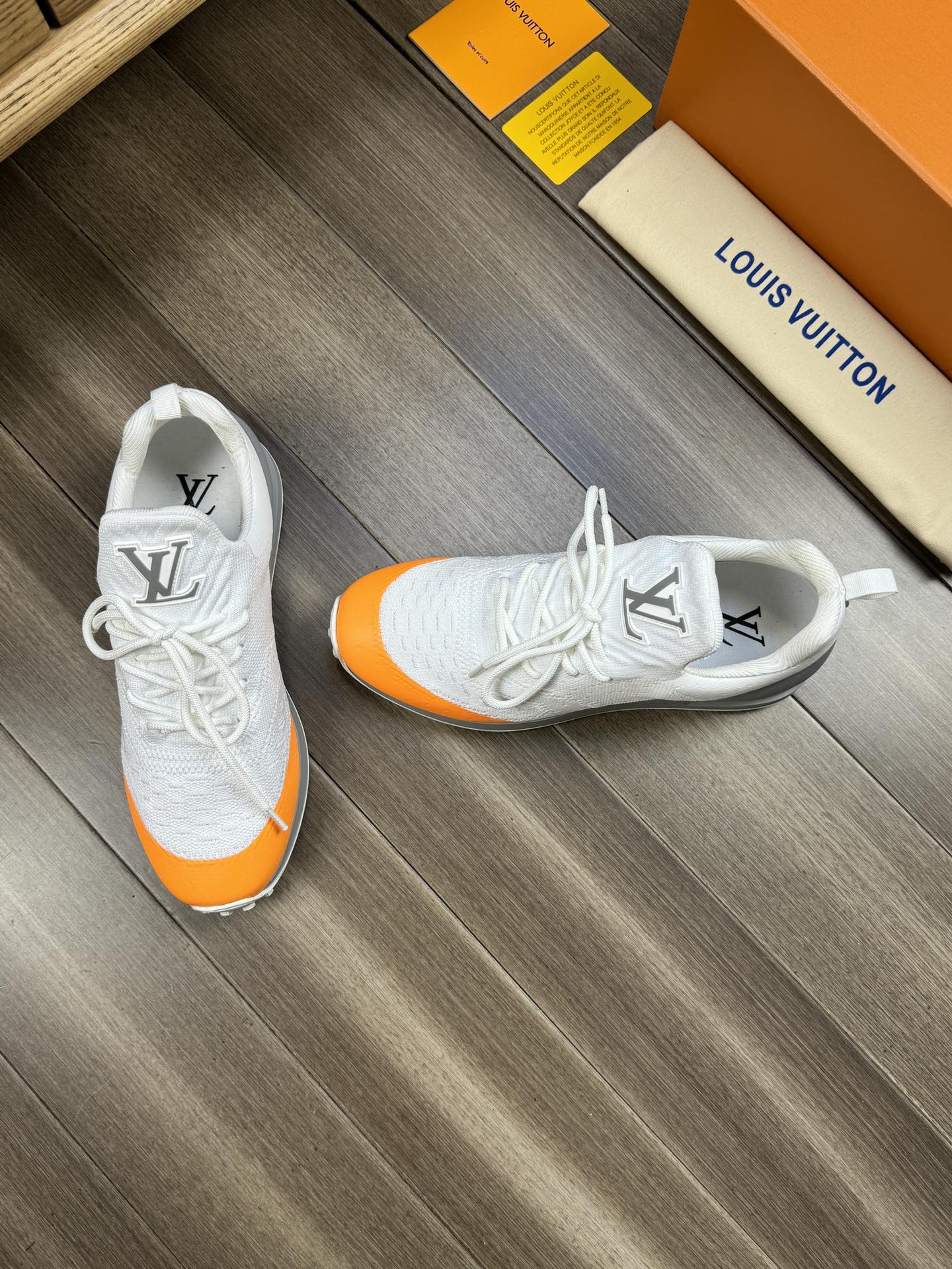 SNEAKERS IN WHITE MESH BREATHABLE FABRIC AND BLUE MIX ORANGE CALFSKIN