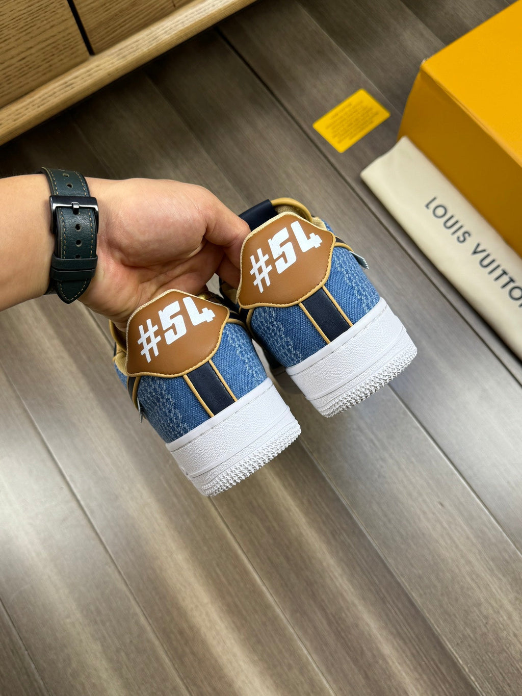 LV SNEAKER LIGHT BLUE CANVAS