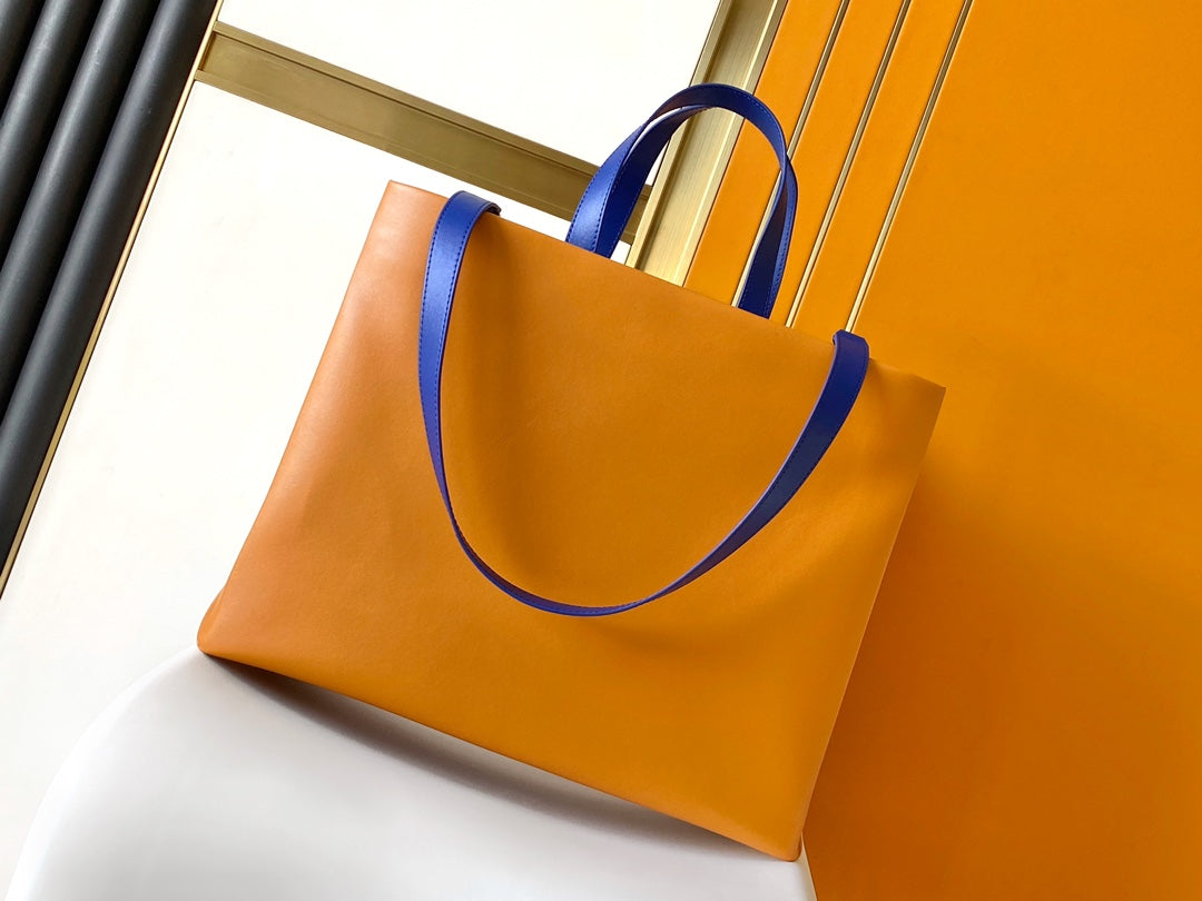 LV 26S SHOPPER TOTE 40 IN ORANGE CALFSKIN