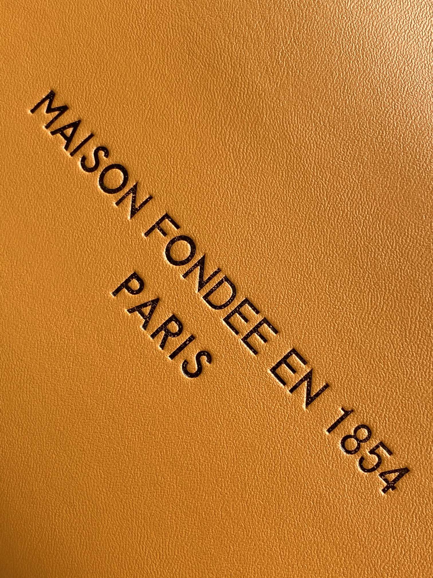 LV 26S SHOPPER TOTE 40 IN ORANGE CALFSKIN