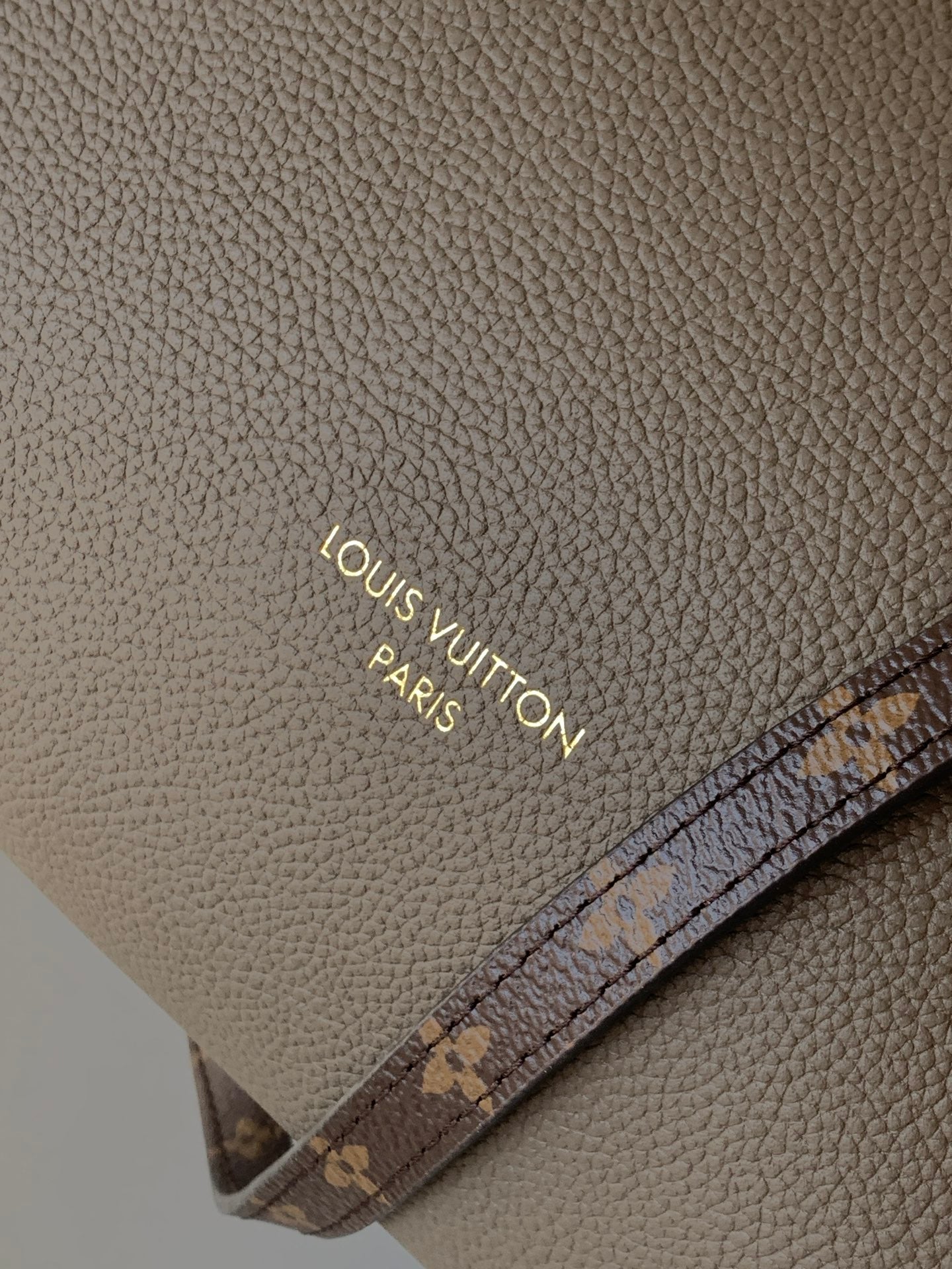 LV SMALL EXPRESS TRAVEL 26 IN BROWN CALFSKIN