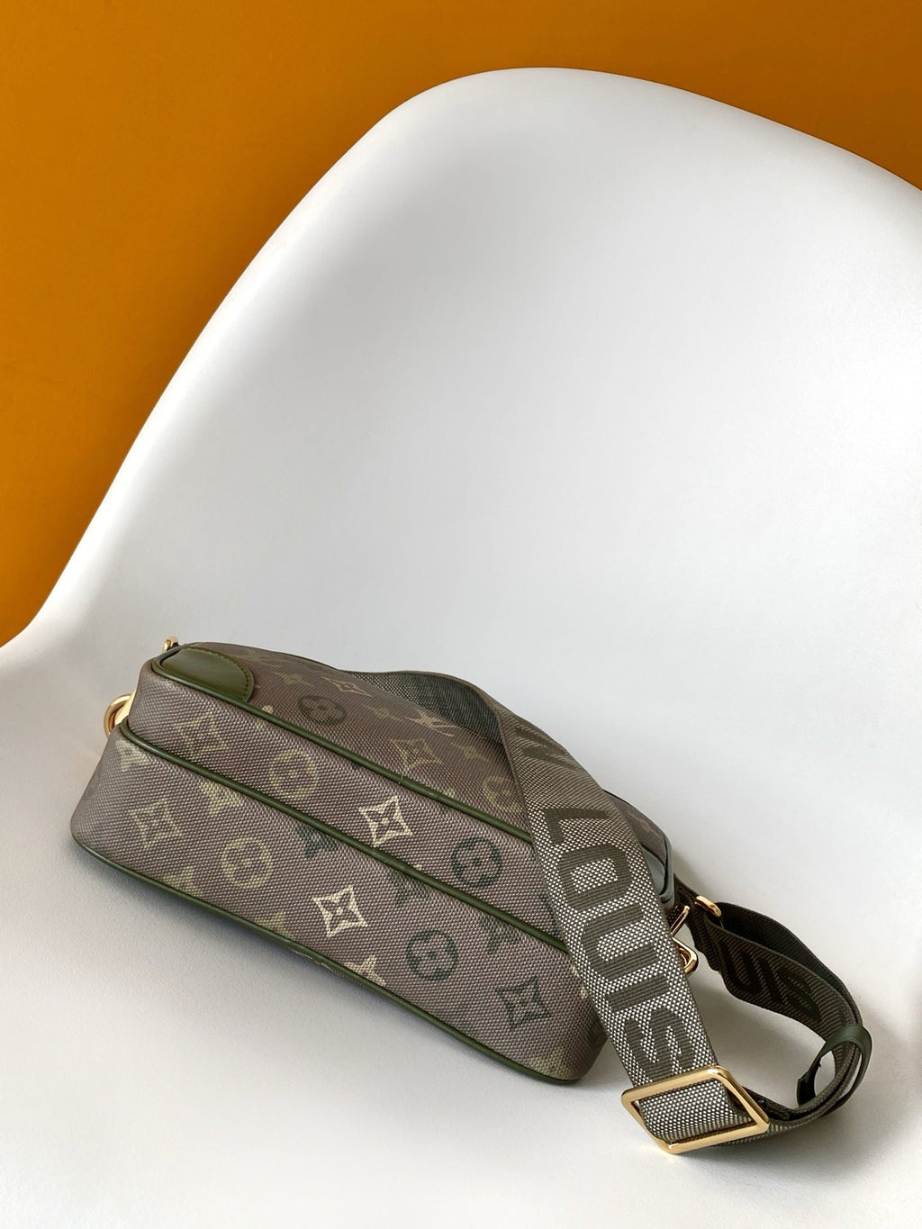 LV 26S CROSSBODY BAG 25 IN GREEN-GRAY CANVAS FABRIC