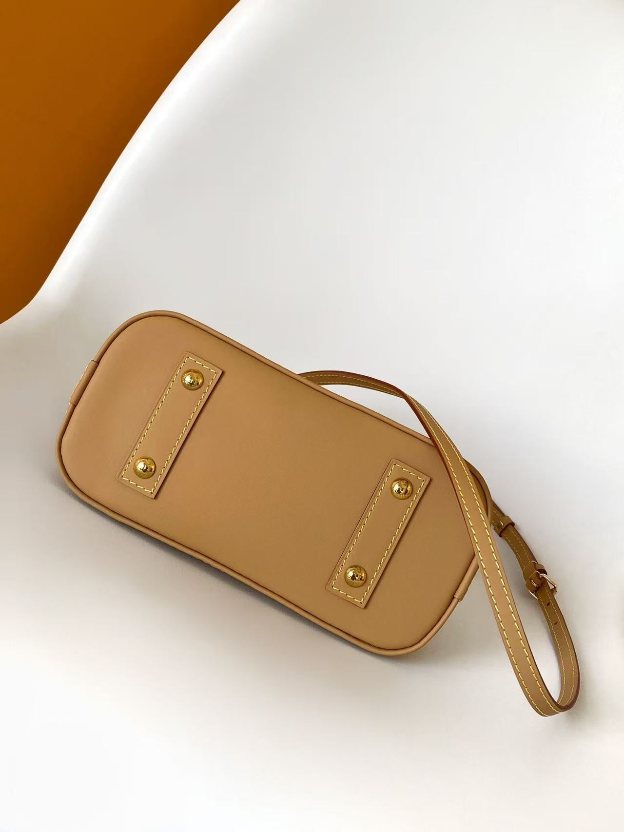 LV 26S ALMA BB BAG 23 IN BEIGE MONOGRAM CANVAS
