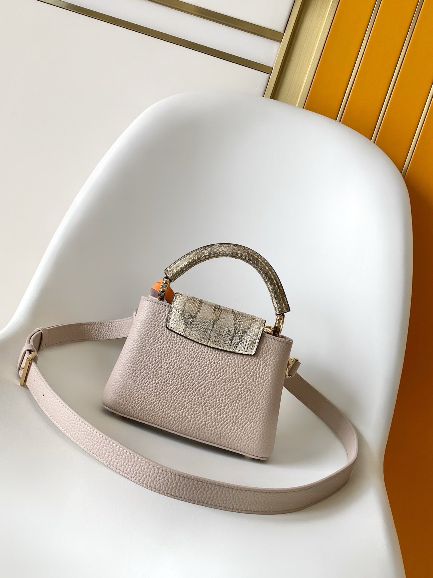 LV 26S CAPUCINES BAG 21 IN GRAYISH BEIGE TAURILLON CALFSKIN WITH GOLD HARDWARE