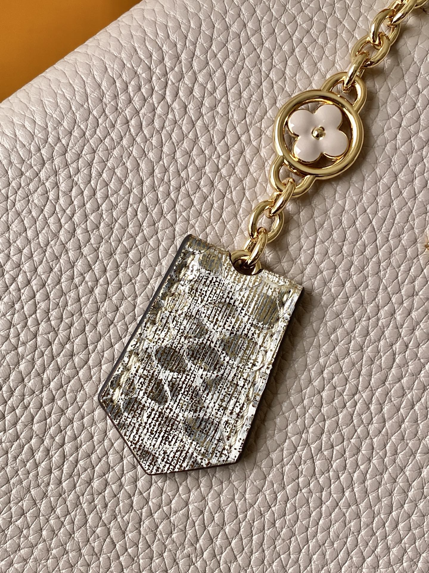 LV 26S CAPUCINES BAG 27 IN GRAYISH BEIGE TAURILLON CALFSKIN WITH GOLD HARDWARE