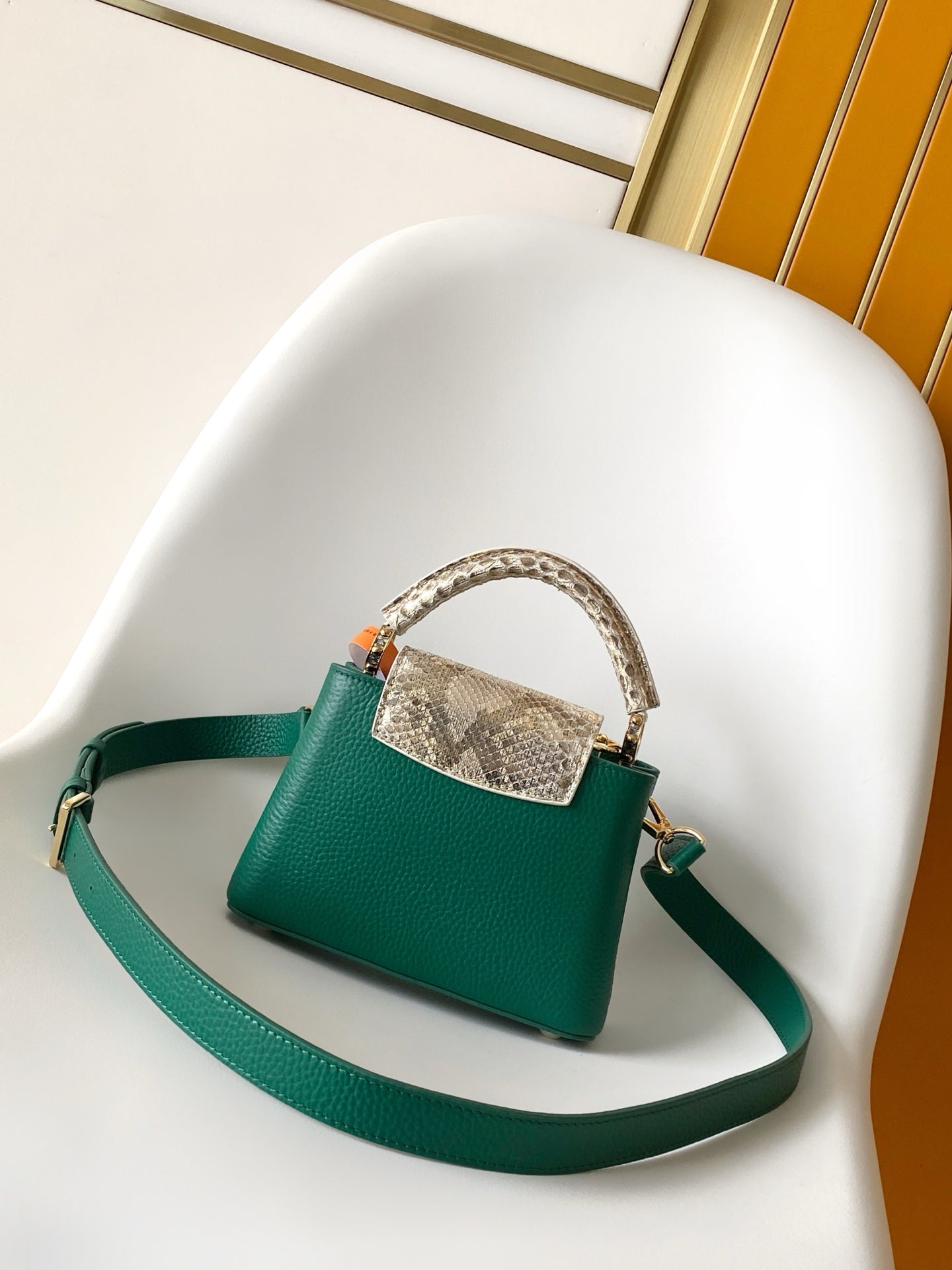 LV 26S CAPUCINES BAG 21 IN DARK GREEN TAURILLON CALFSKIN