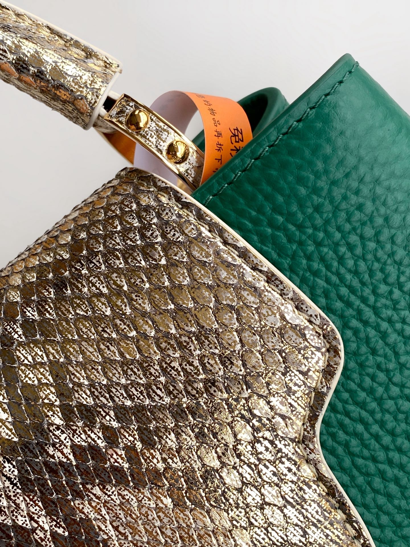 LV 26S CAPUCINES BAG 27 IN DARK GREEN TAURILLON CALFSKIN