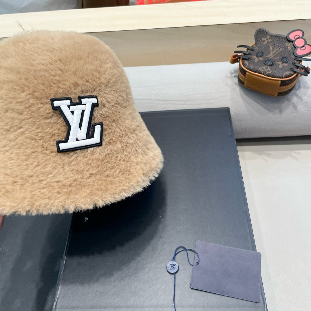 BUCKET HAT IN OATMEAL BEIGE RABBIT FUR 426226