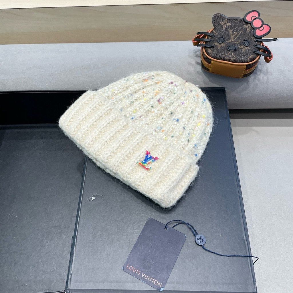 KNITTED BEANIE HAT IN WHITE WOOL 431620