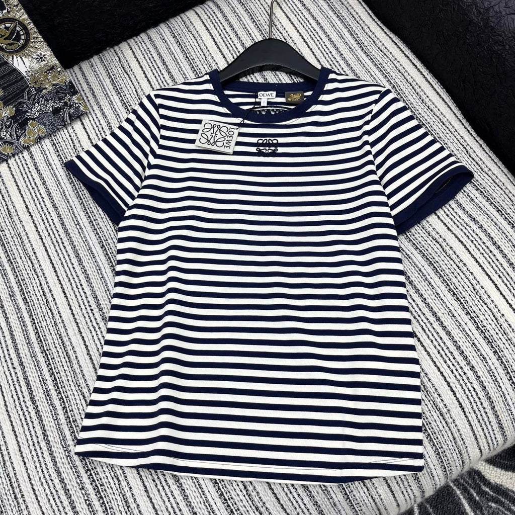 LOEWE EMBROIDERED SHORT-SLEEVE T-SHIRT WITH CREW NECK 267984