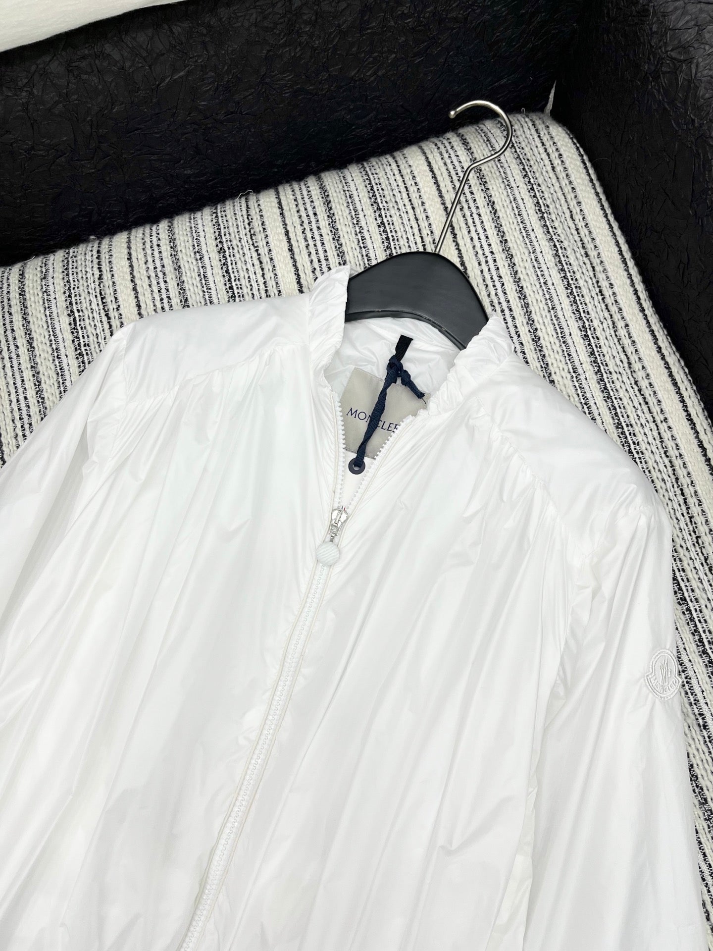 MONCLER ZIP-UP JACKET WITH STAND COLLAR IN WHITE 267977