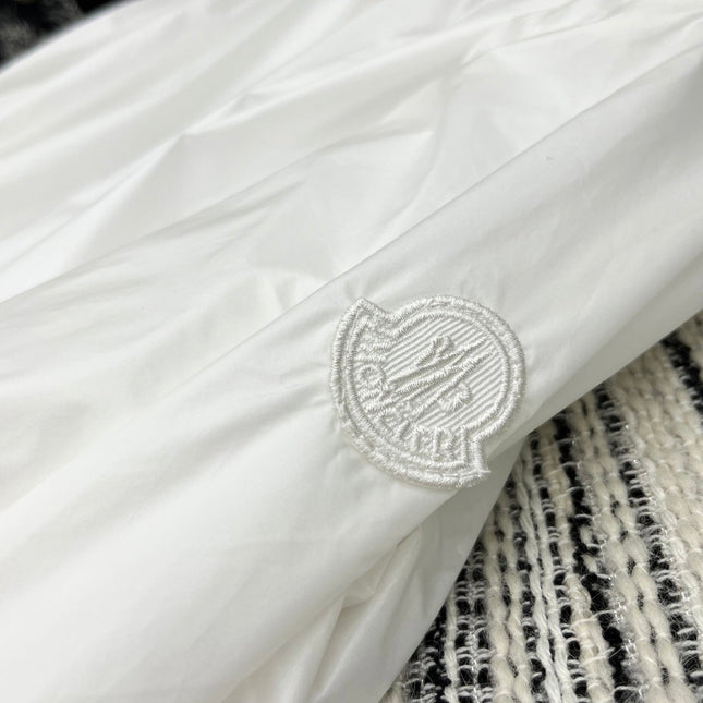 MONCLER ZIP-UP JACKET WITH STAND COLLAR IN WHITE 267977