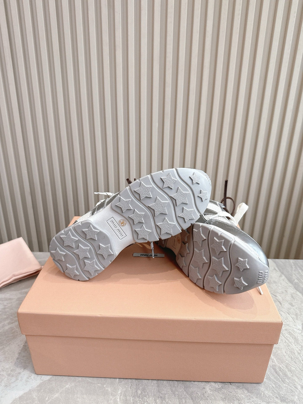 MM SNEAKERS IN WHITE AND SILVER MESH MIX CALFSKIN