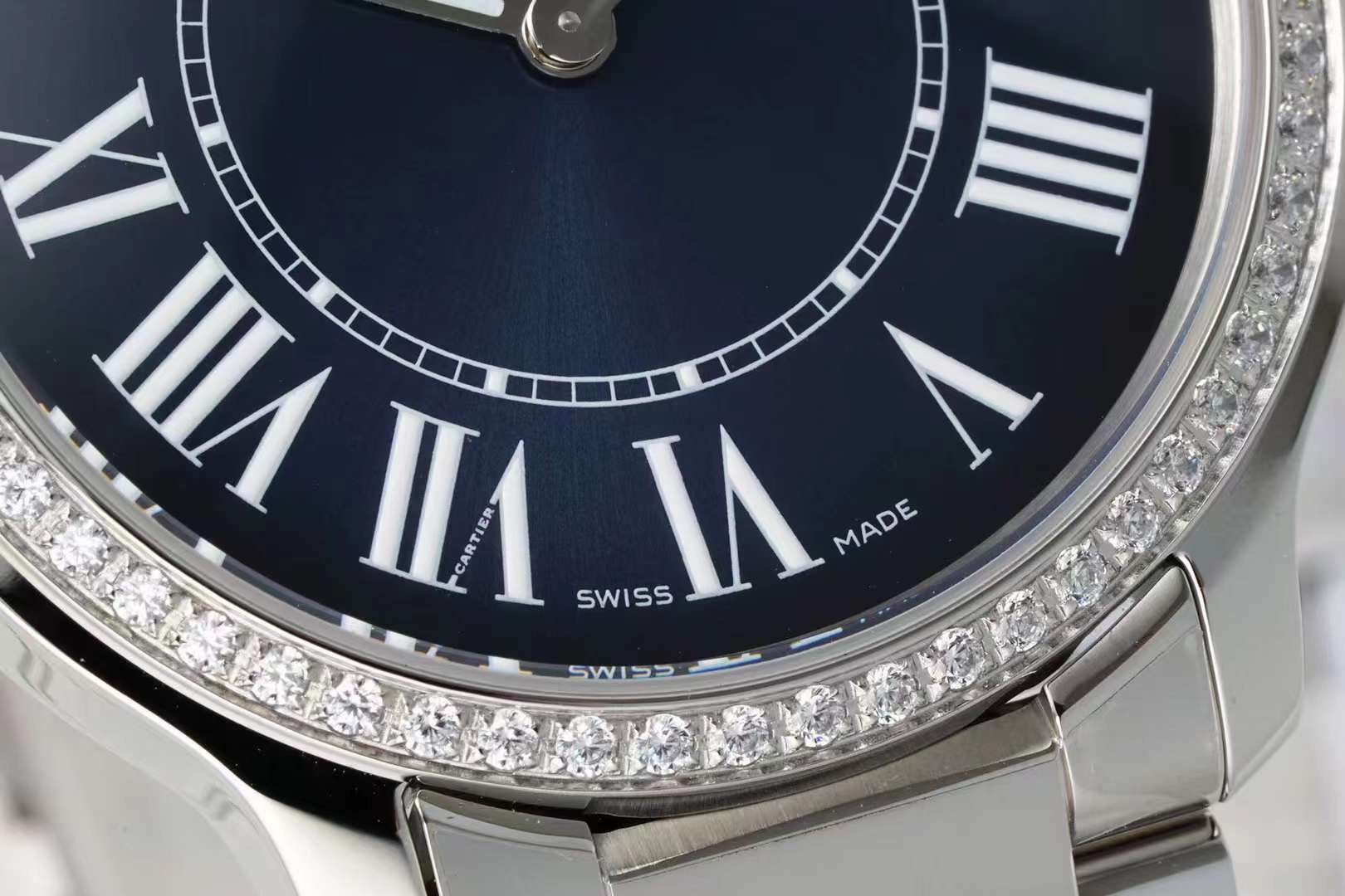 RONDE MUST DE CARTIER WATCH SILVER CASE AND NAVY BLUE DIAL WITH CRYSTALS