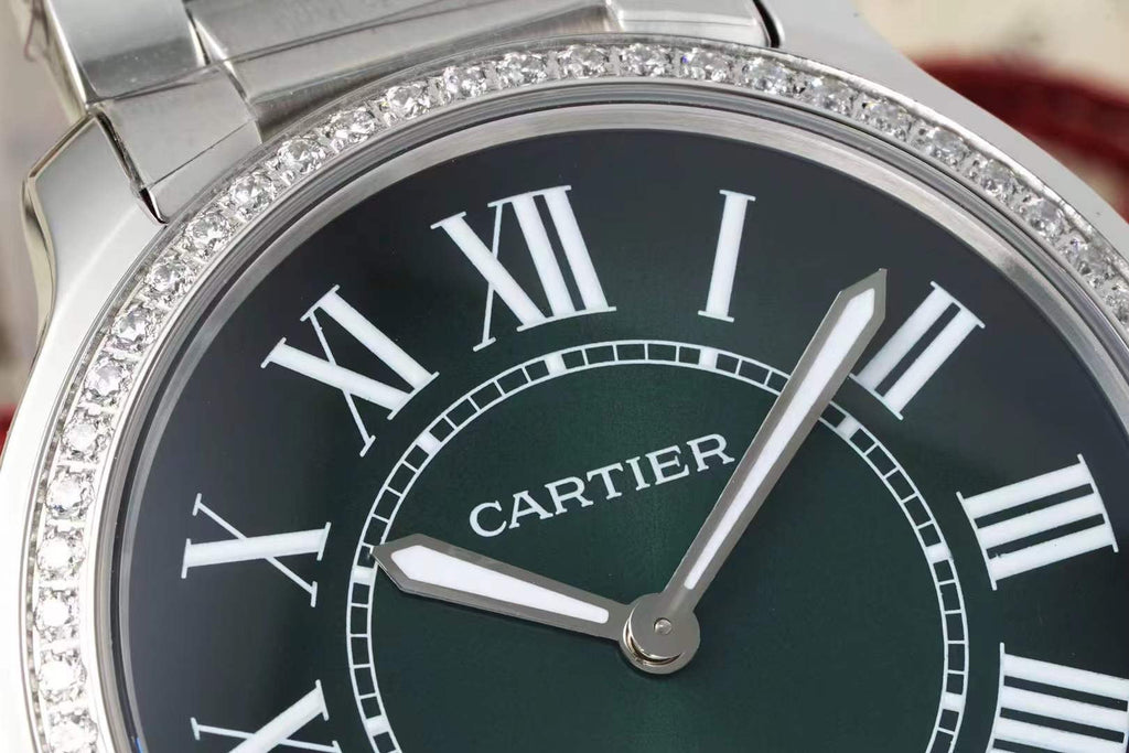 RONDE MUST DE CARTIER WATCH SILVER CASE AND GREEN DIAL WITH CRYSTALS