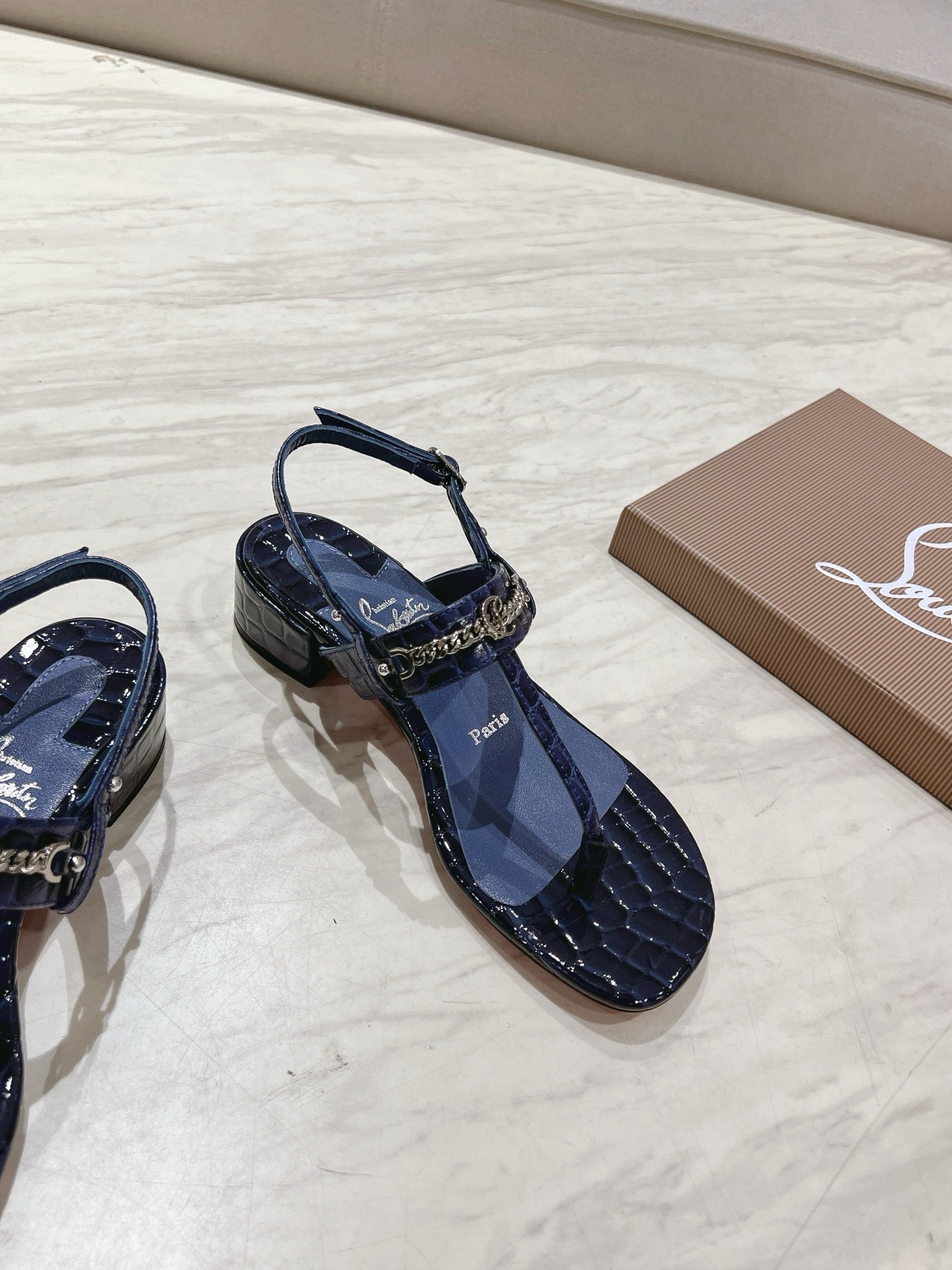 THONG SANDALS SLINGBACK 25MM IN SNAKE-EFFECT DARK BLUE CALFSKIN