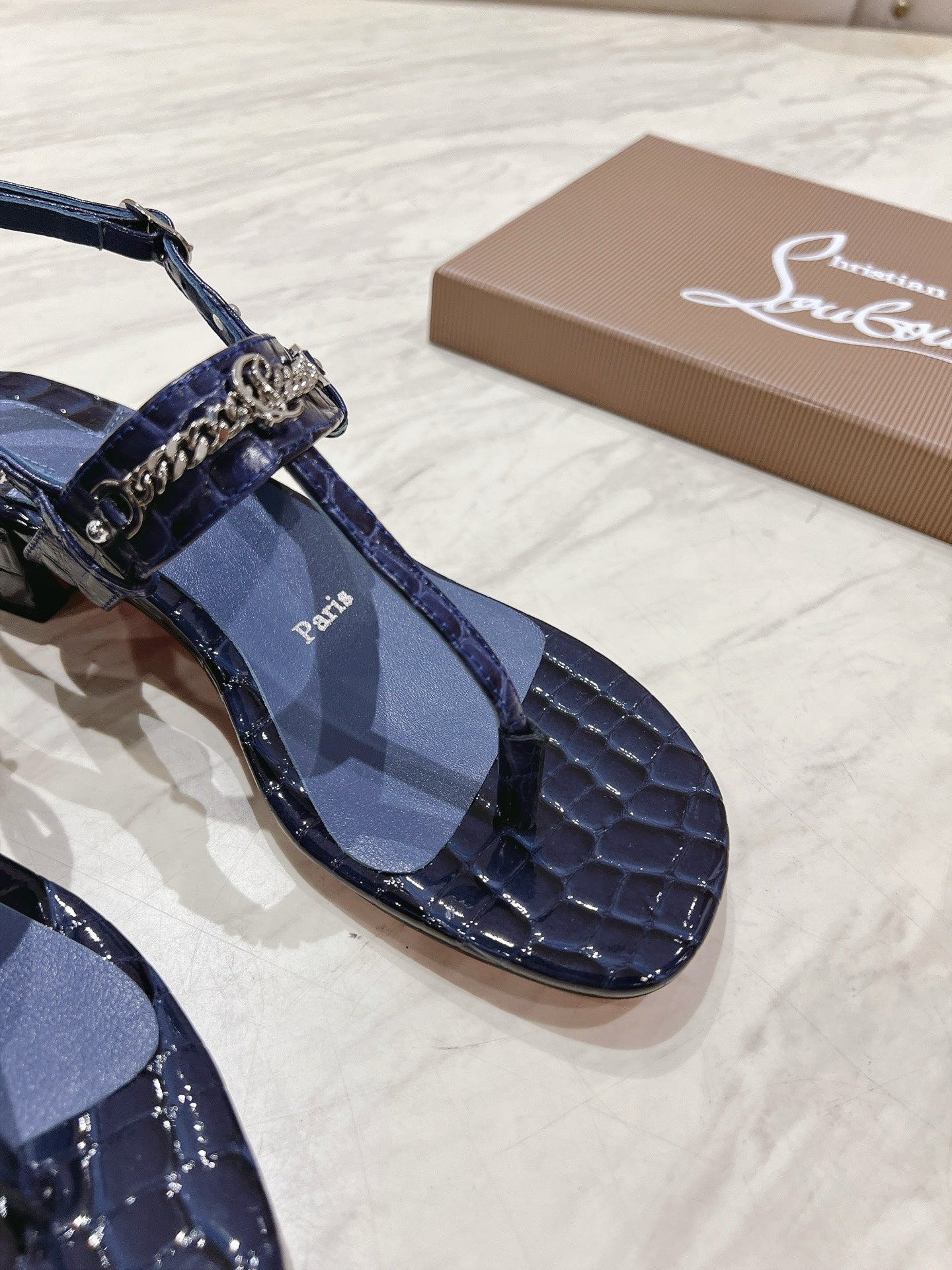 THONG SANDALS SLINGBACK 25MM IN SNAKE-EFFECT DARK BLUE CALFSKIN