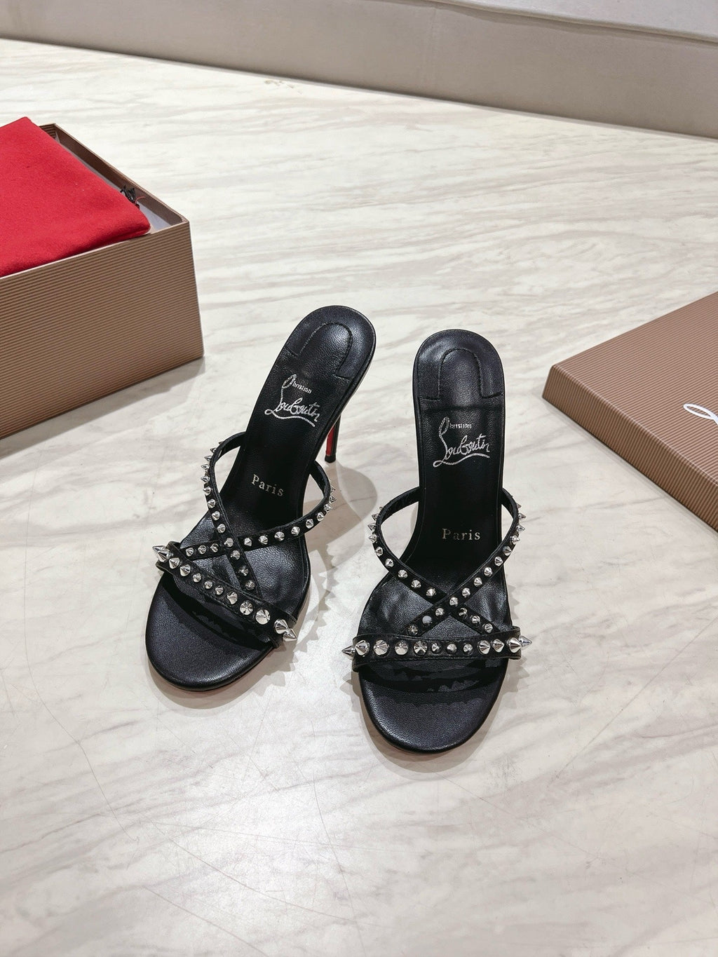 CRYSTAL GLITTER CRISS-CROSS STRAP SANDALS IN BLACK CALFSKIN