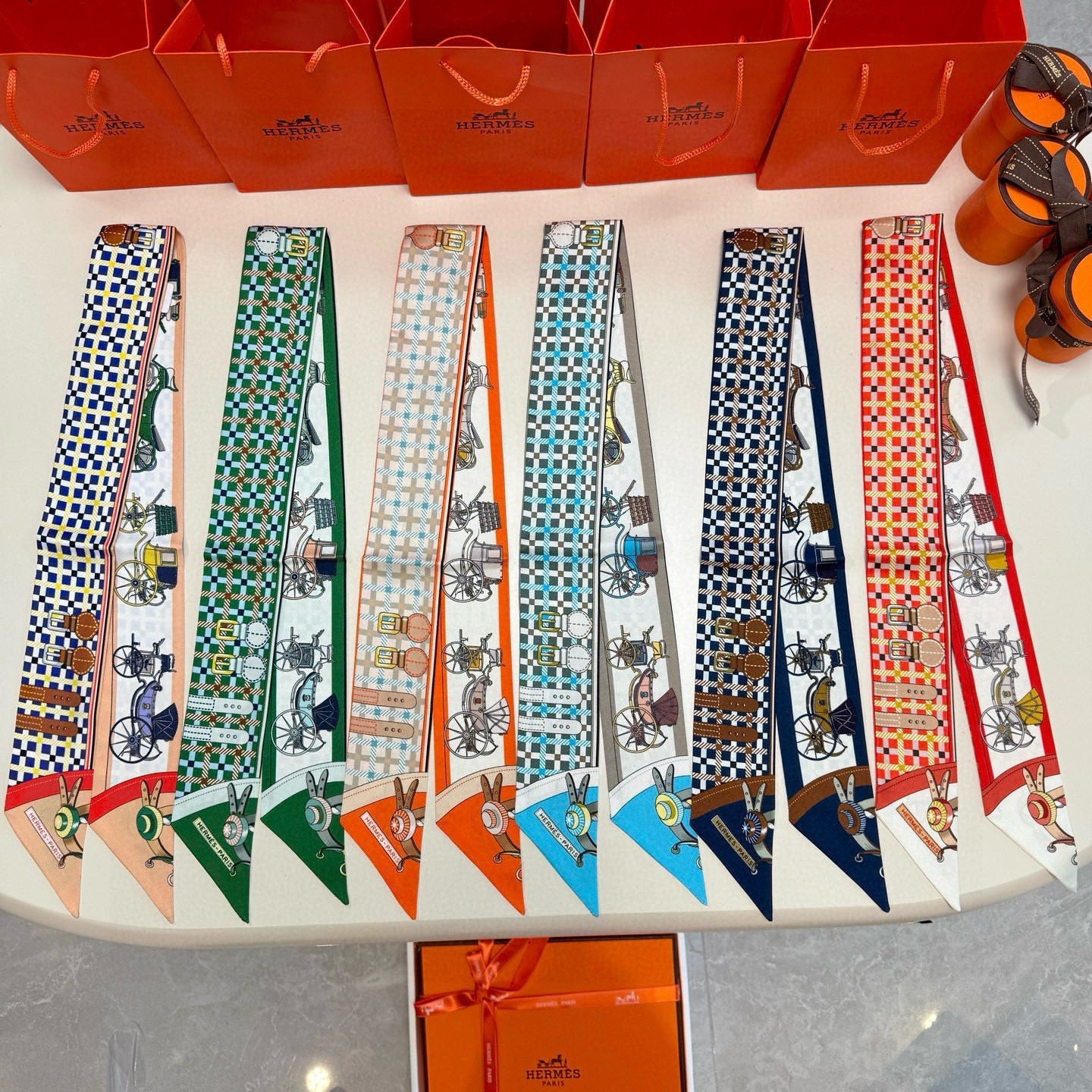 HERMES 25S SCARF 90 IN SILK 854951