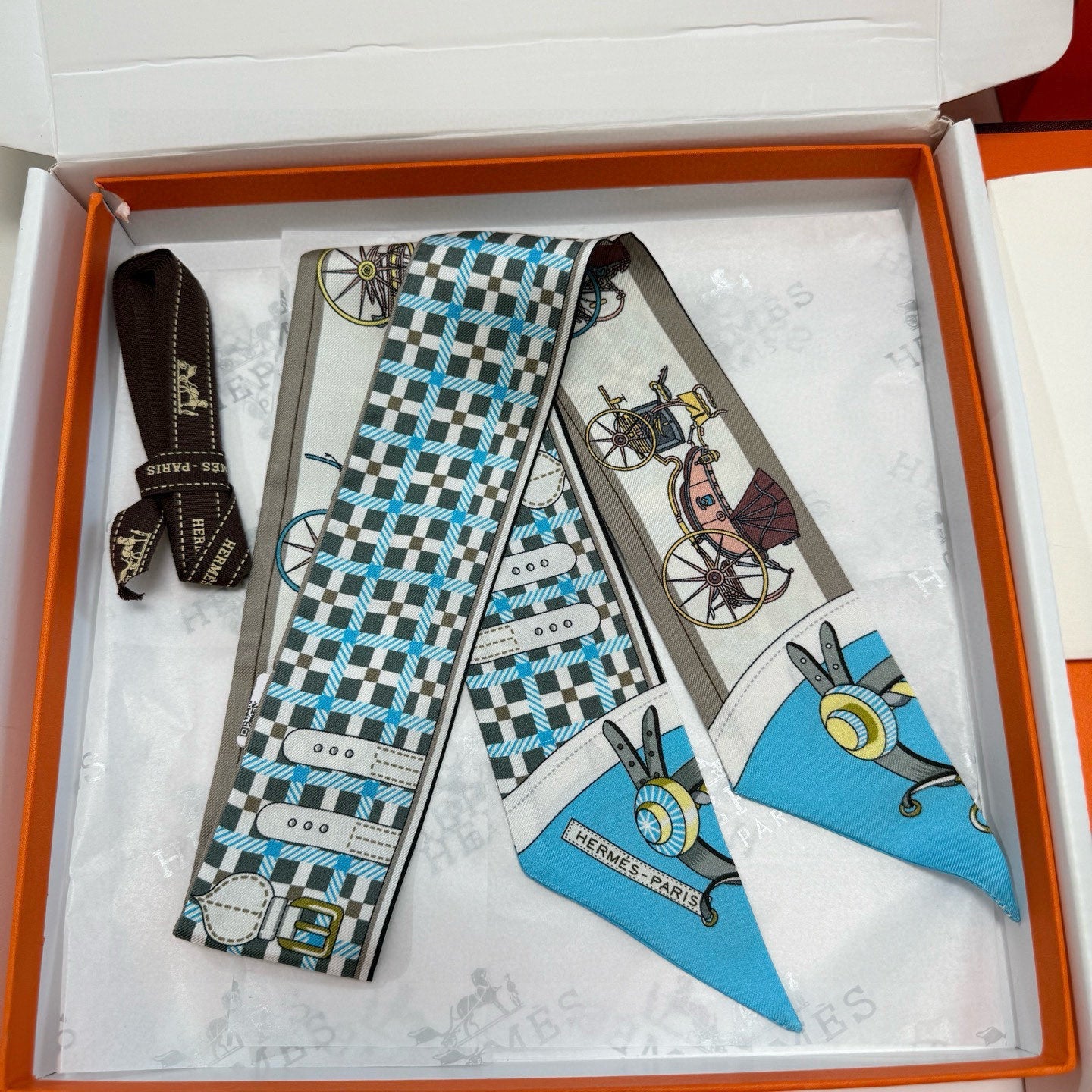 HERMES 25S SCARF 90 IN SILK 854953
