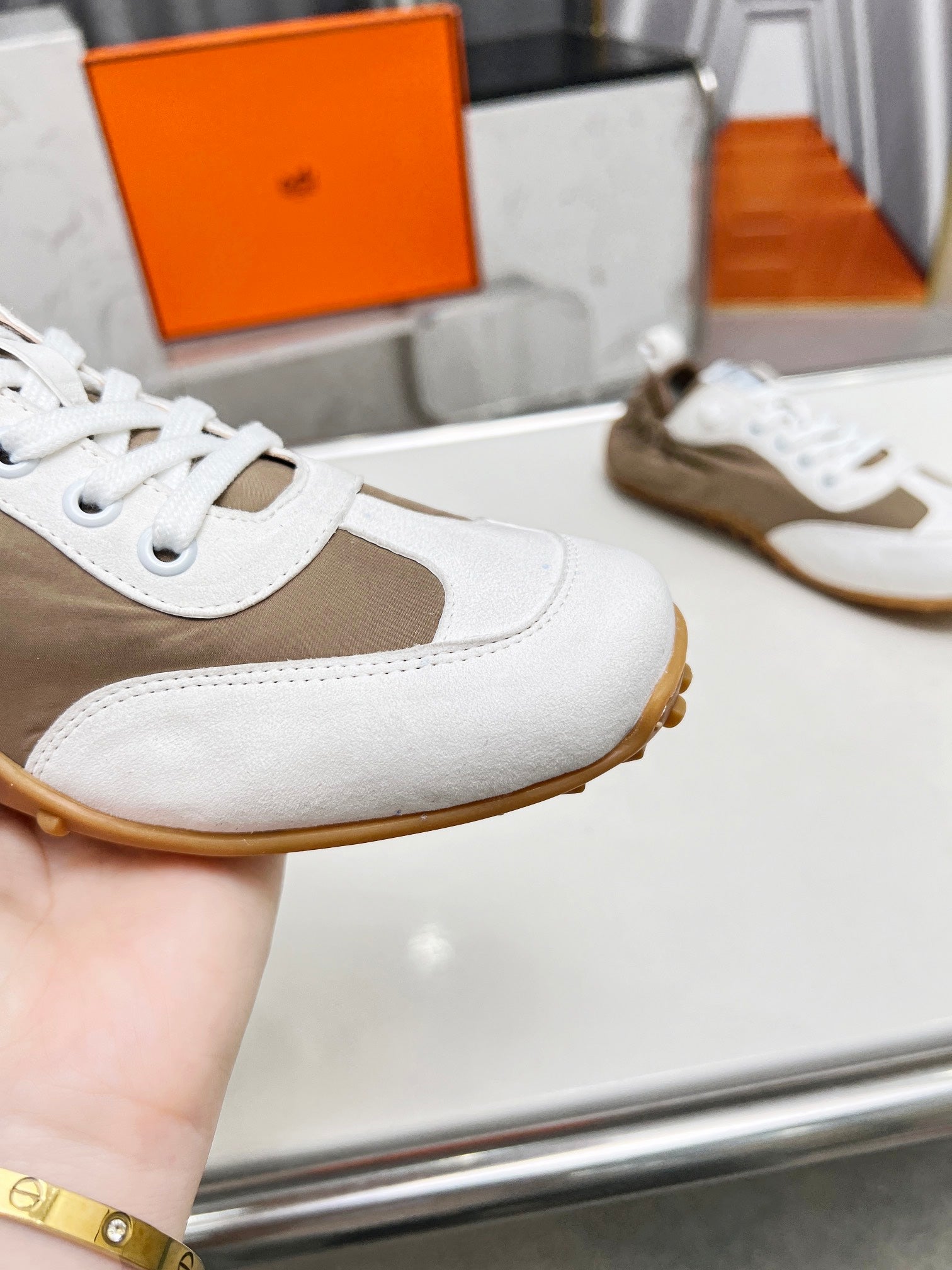 SKATEBOARD SHOES BROWN MIX WHITE SUEDE