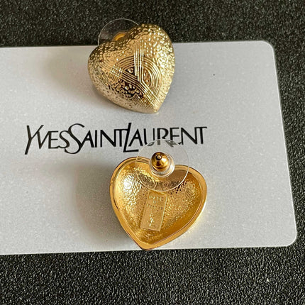 YSL 26S TEXTURED HEART STUD EARRINGS IN GOLD TONE METAL 622900
