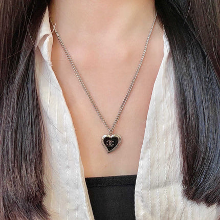 CHANEL 26S DOUBLE C HEART PENDANT CHAIN NECKLACE IN SILVER METAL 629978